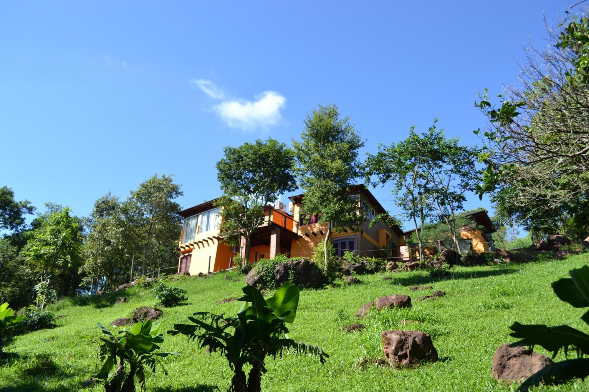 Amaraka Lodge Leandro N. Alem  Exterior photo