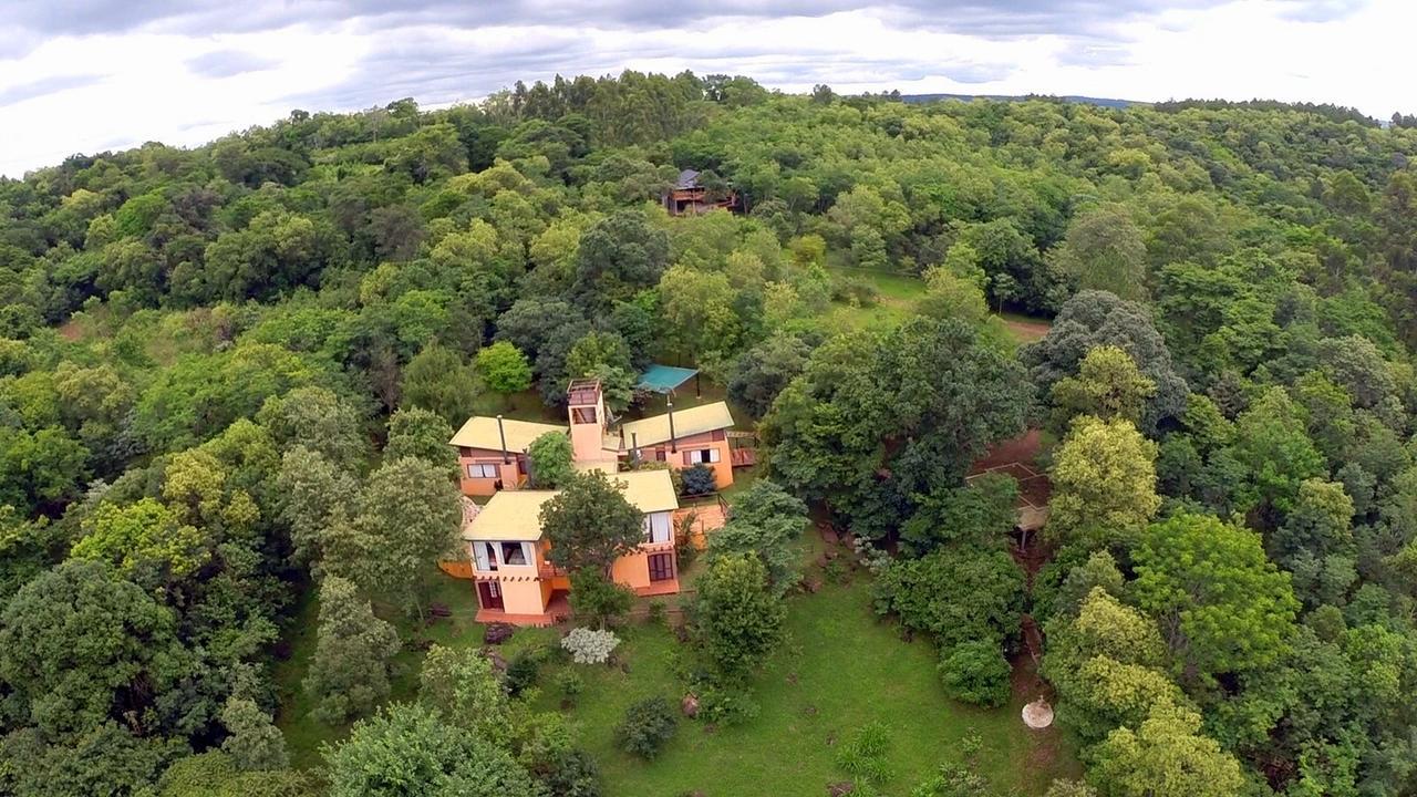 Amaraka Lodge Leandro N. Alem  Exterior photo